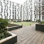 Sterling Court Studio Minutes Away From Wembley Stadium